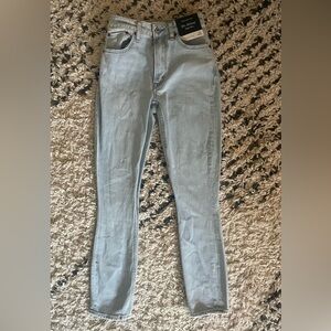 Abercrombie High Rise Skinny 23R